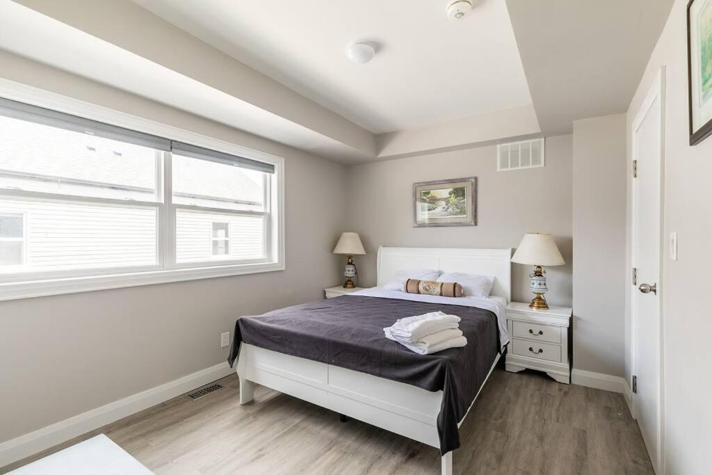 Modern House Newly Furnished 3 Mins Drive To Fall Niagara Falls Exterior foto