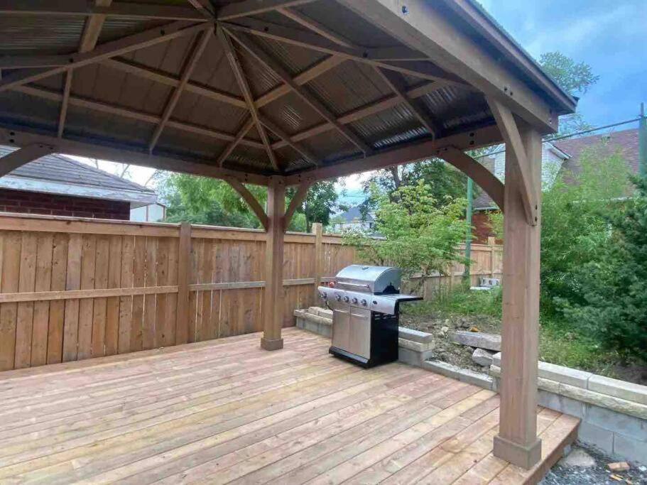Modern House Newly Furnished 3 Mins Drive To Fall Niagara Falls Exterior foto
